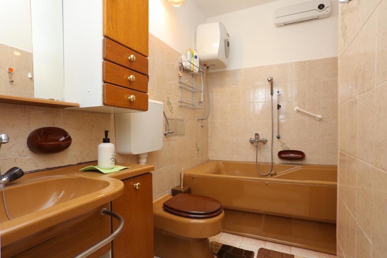 Apartments By The Sea Stanici, Omis - 1028 Tice Luaran gambar