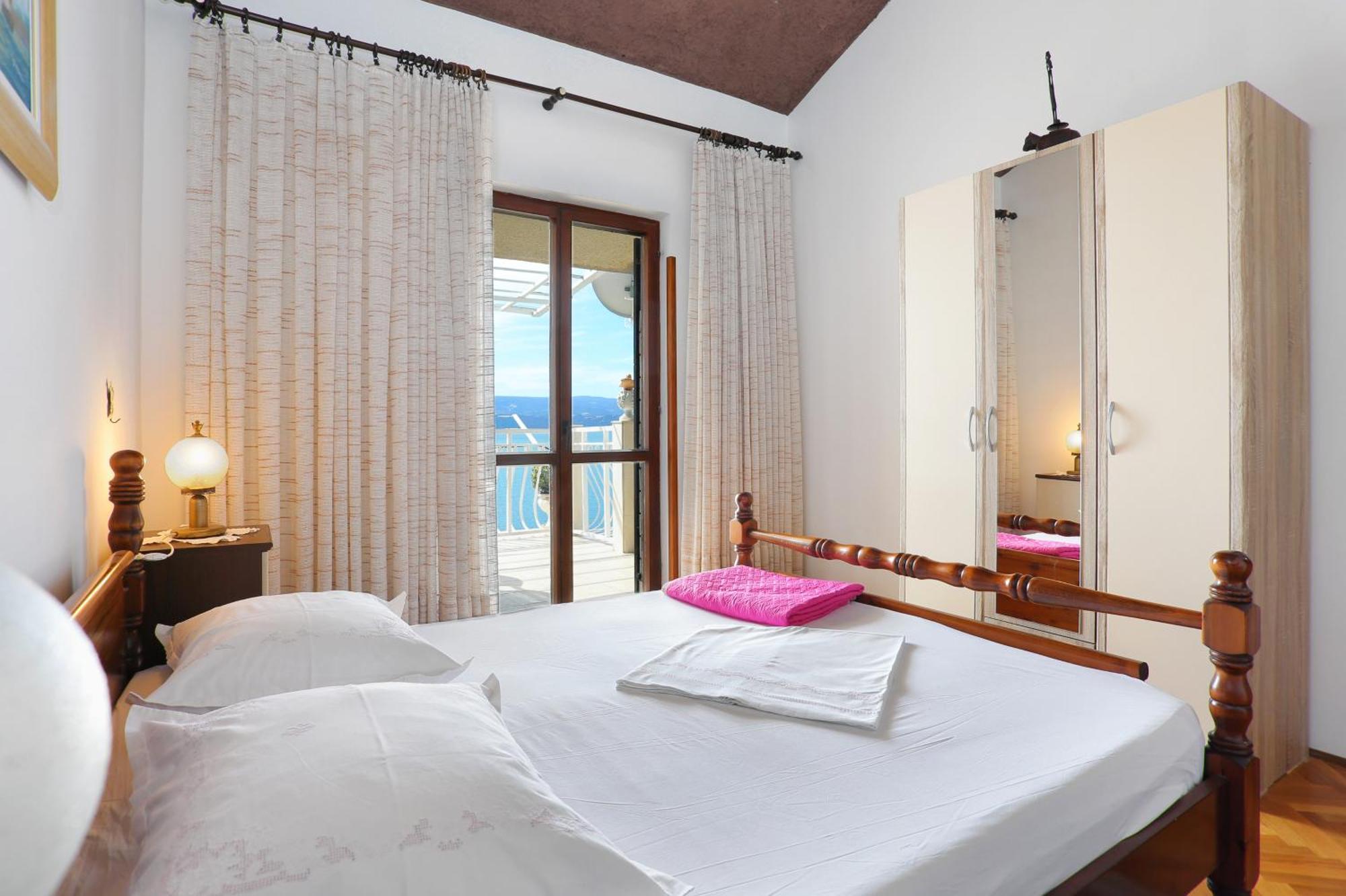Apartments By The Sea Stanici, Omis - 1028 Tice Bilik gambar