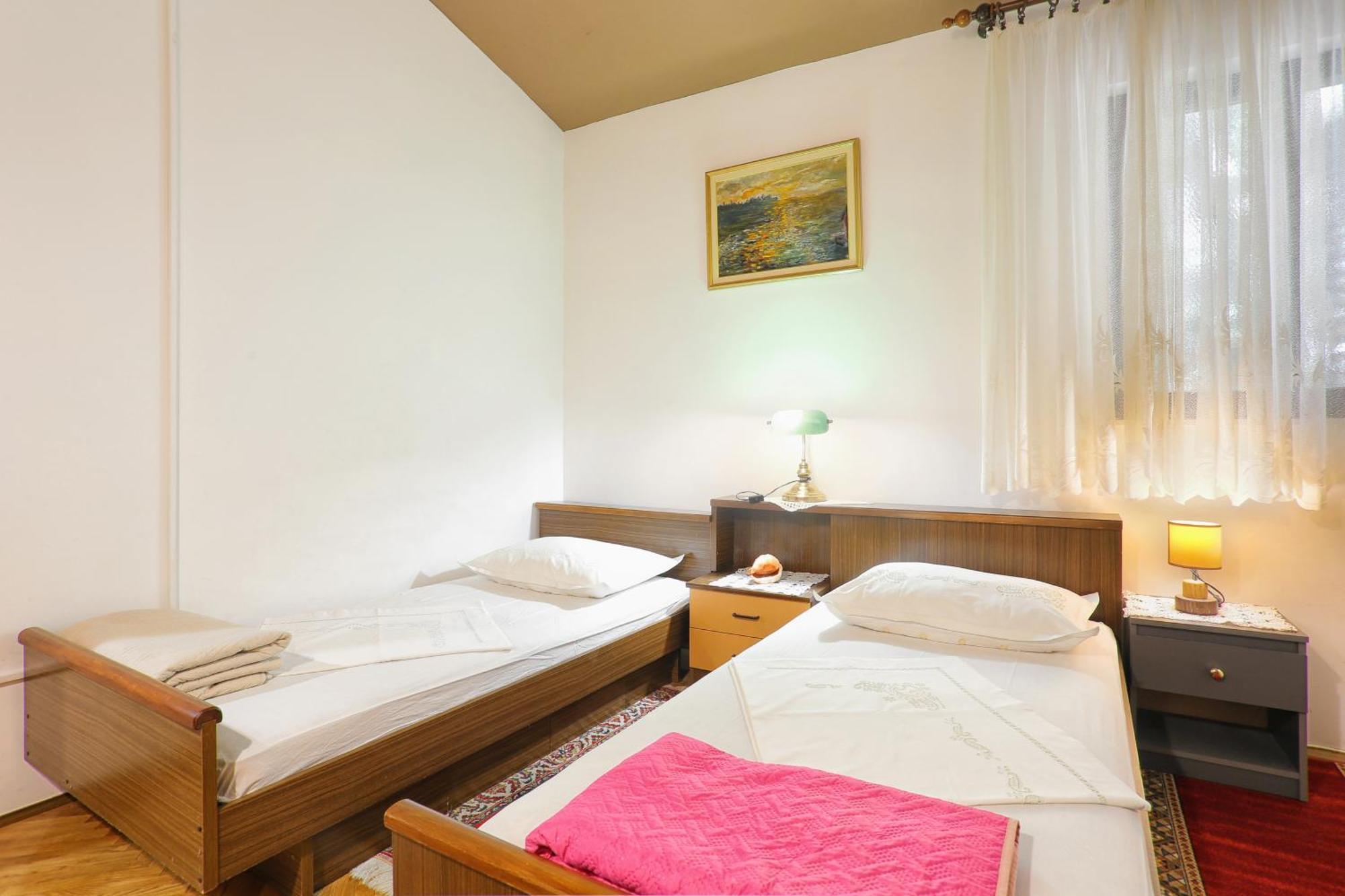 Apartments By The Sea Stanici, Omis - 1028 Tice Bilik gambar