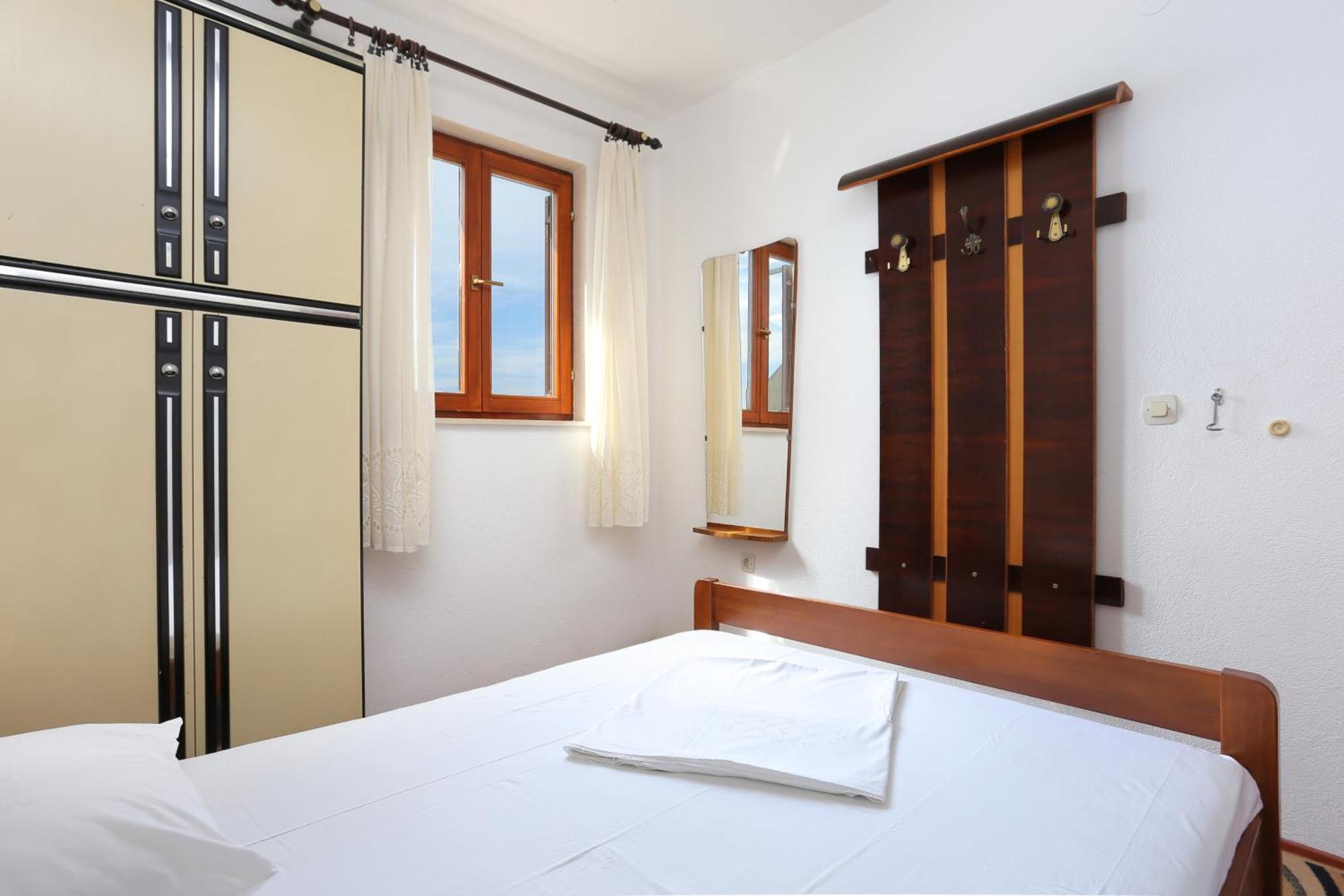 Apartments By The Sea Stanici, Omis - 1028 Tice Bilik gambar