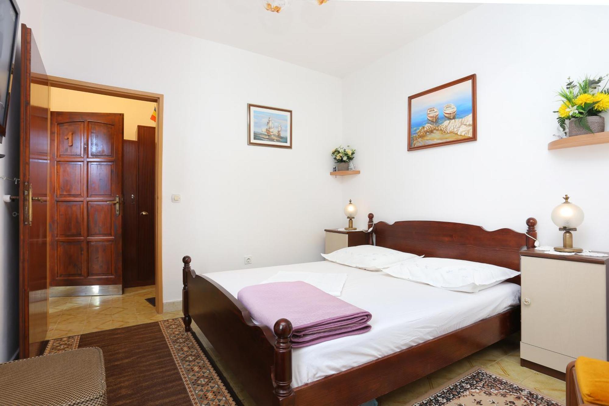 Apartments By The Sea Stanici, Omis - 1028 Tice Bilik gambar