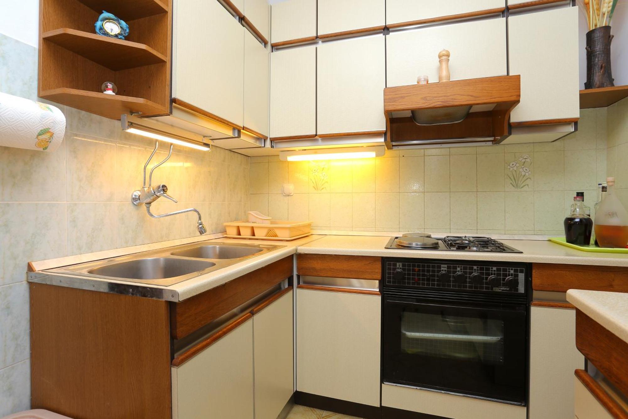 Apartments By The Sea Stanici, Omis - 1028 Tice Bilik gambar